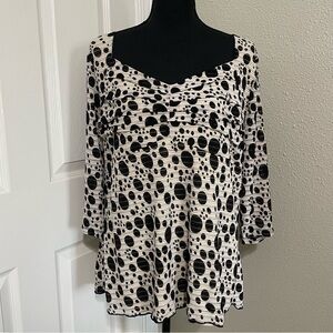 Vintage Black and Off White Women's Top from J.T.B Woman size 1X stretchy